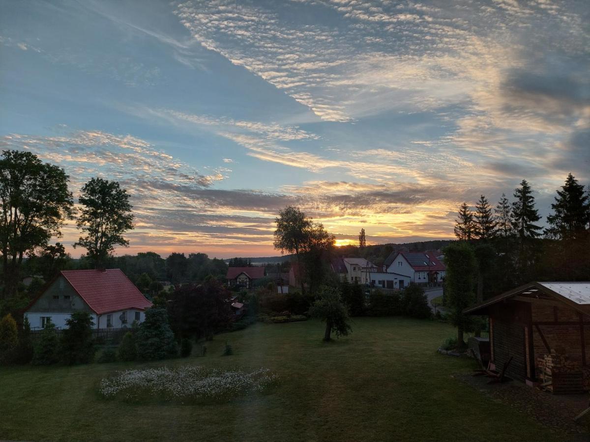 Dom Goscinny Przy Jeziorze Gardna Wielka Экстерьер фото